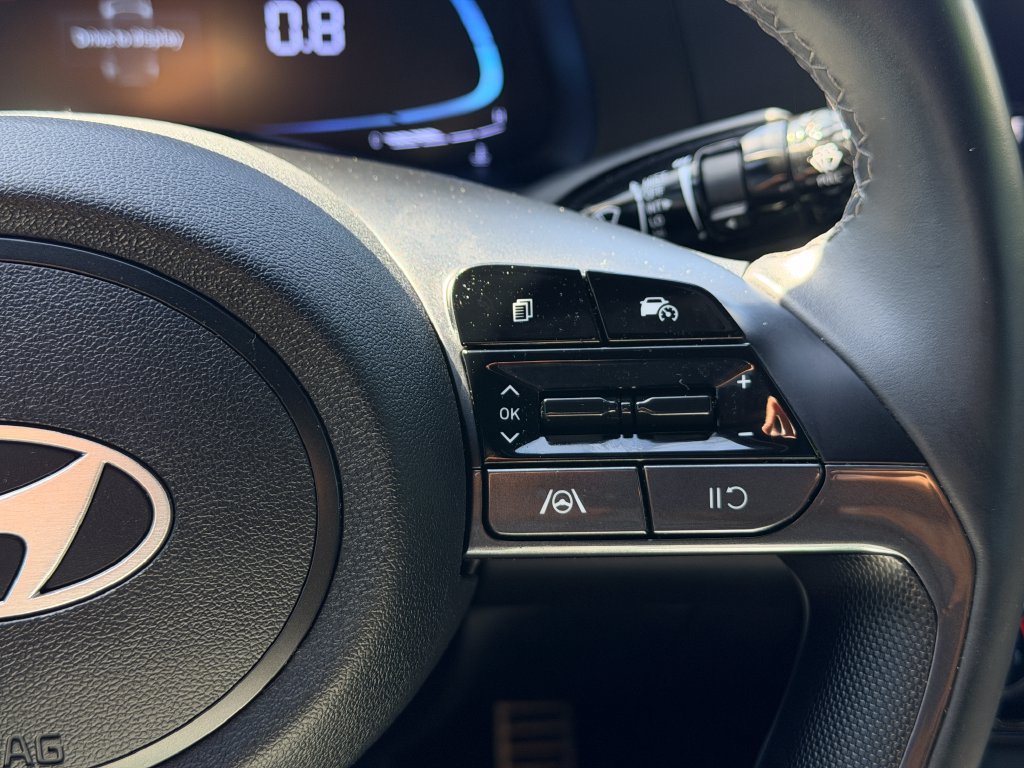 Certified 2025 Hyundai Elantra Sport FWD image 32