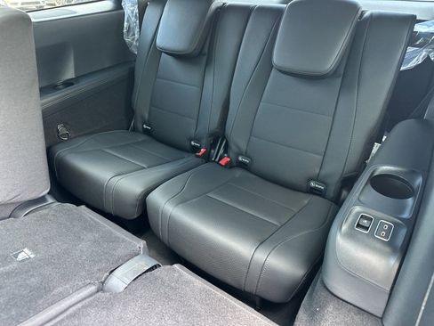 New 2025 Mercedes-Benz GLS 450 4MATIC image 16