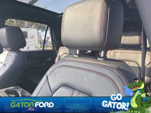 Used 2021 Ford Expedition Limited image 13