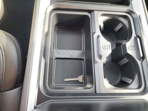 New 2025 Ford F250 Platinum image 24