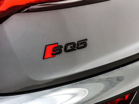 Used 2024 Audi SQ5 Premium Plus w/ Premium Plus Package image 10