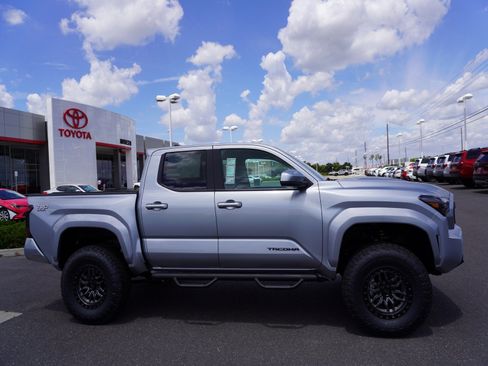 New 2026 Toyota Tacoma TRD Sport AWD/4WD image 4