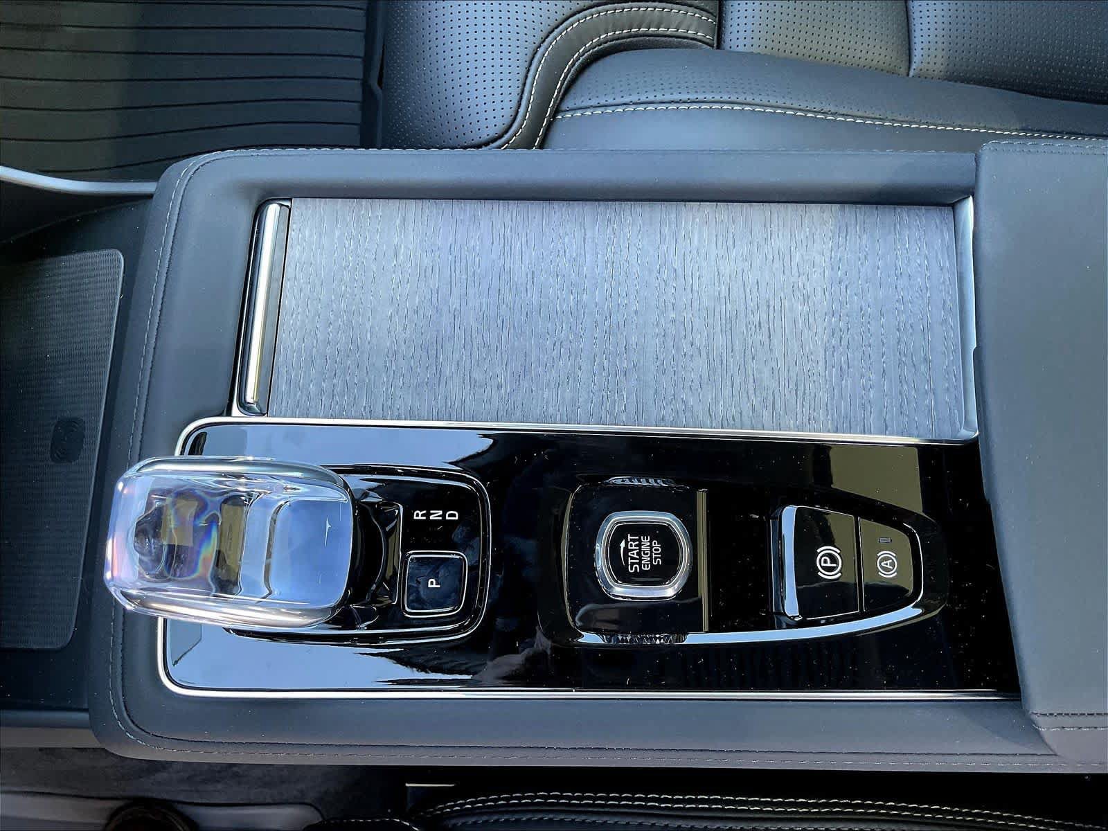 New 2026 Volvo XC90 T8 Ultra w/ Protection Package AWD/4WD image 10