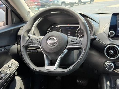 Used 2024 Nissan Sentra SV FWD image 12