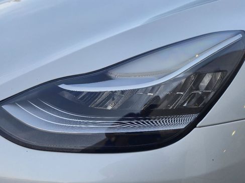 Used 2023 Tesla Model Y AWD image 10