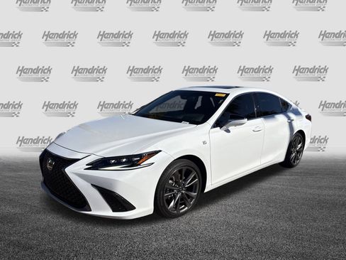 Used 2023 Lexus ES 300h F Sport image 5