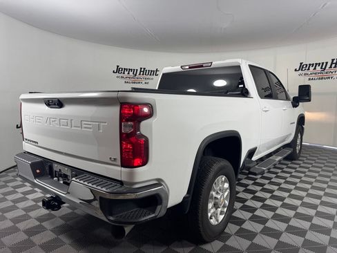 Used 2024 Chevrolet Silverado 2500 LT AWD/4WD image 7