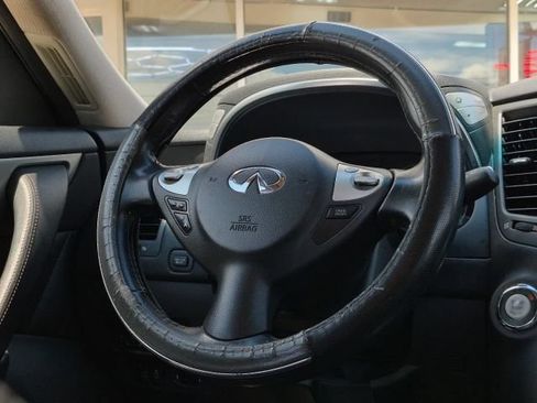 Used 2017 INFINITI QX70 2WD image 19