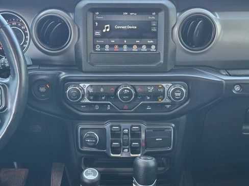 Used 2023 Jeep Wrangler Unlimited Sport AWD/4WD image 13