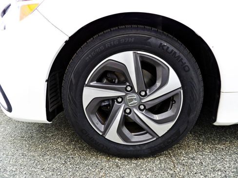 Used 2019 Honda Insight EX image 24