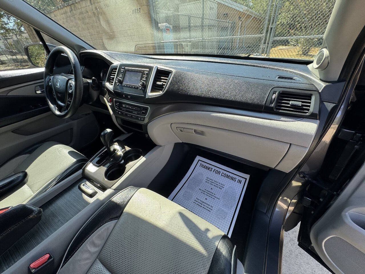 Used 2017 Honda Pilot LX image 19