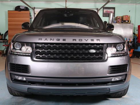 Used 2017 Land Rover Range Rover HSE image 6