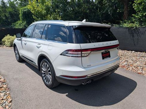 Used 2023 Lincoln Aviator Reserve w/ Equipment Group 201A AWD/4WD image 3