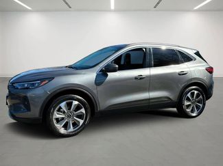 Used 2025 Ford Escape Platinum video 1