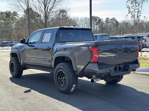 Used 2025 Toyota Tacoma TRD Off-Road image 23
