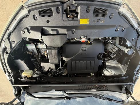 Used 2016 Toyota Highlander Limited Platinum image 25