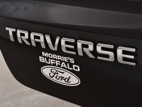 Used 2017 Chevrolet Traverse LT w/ Style and Technology Package FWD image 23