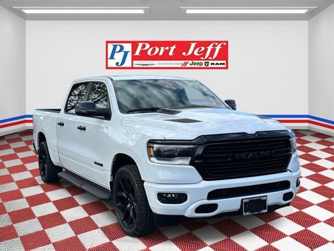 Used 2023 RAM 1500 Laramie AWD/4WD image 2