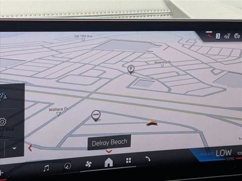 Used 2026 BMW X5 sDrive40i w/ Climate Comfort Package image 13