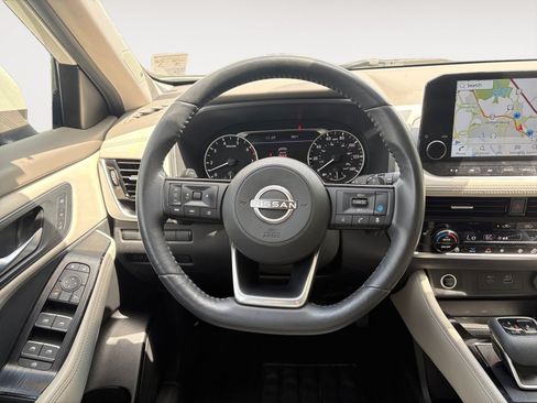 Used 2023 Nissan Rogue SL w/ SL Premium Package FWD image 12