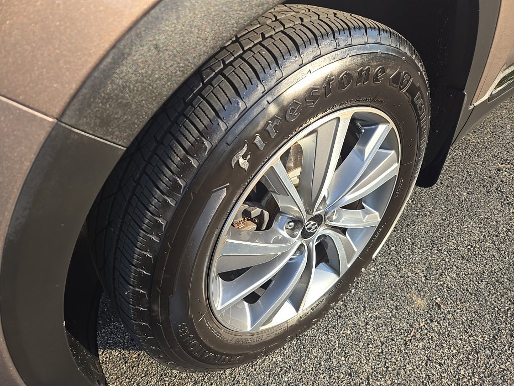 Used 2020 Hyundai Santa Fe Limited AWD/4WD image 17