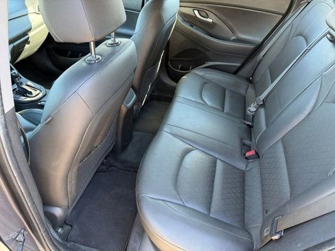 Used 2019 Hyundai Elantra GT w/ Style Package 02 image 11