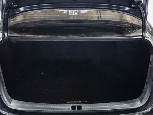 Certified 2020 Toyota Corolla SE w/ SE Premium Package image 28