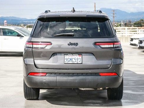 Used 2023 Jeep Grand Cherokee L Laredo image 9