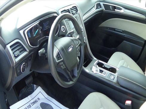 Used 2018 Ford Fusion S image 14