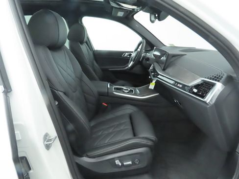 Used 2026 BMW X5 xDrive40i w/ Premium Package AWD/4WD image 22
