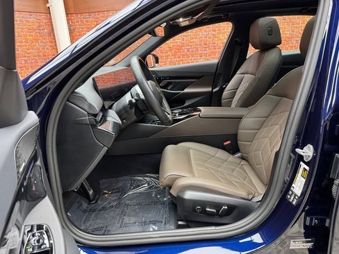 Certified 2026 BMW 530i xDrive w/ M Sport Package image 22