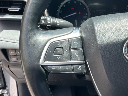 Used 2021 Toyota Highlander Platinum AWD/4WD image 26
