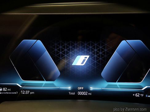 New 2026 BMW X5 xDrive50e w/ M Sport Package image 18