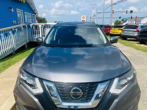 Used 2018 Nissan Rogue SL w/ Premium Package AWD/4WD image 4