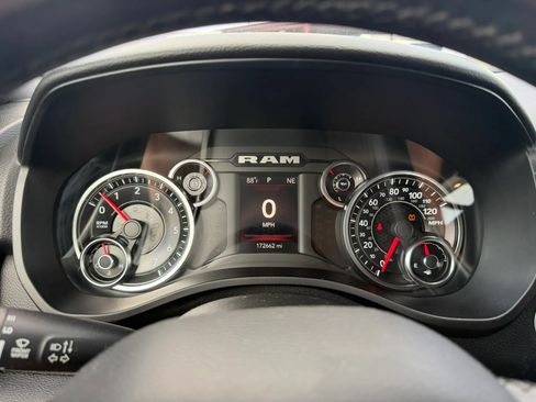 Used 2019 RAM 1500 Big Horn AWD/4WD image 12