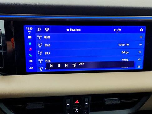 Used 2025 Porsche Macan 4S Electric w/ Premium Package AWD/4WD image 19