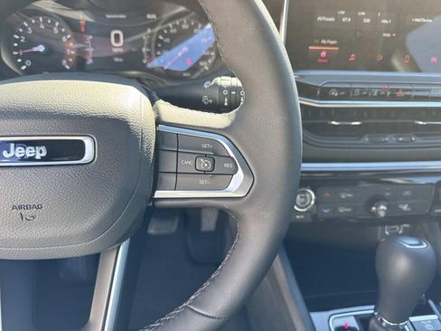 New 2026 Jeep Compass Latitude image 41