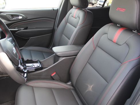 New 2026 Chevrolet Trax RS w/ Sunroof Package FWD image 9