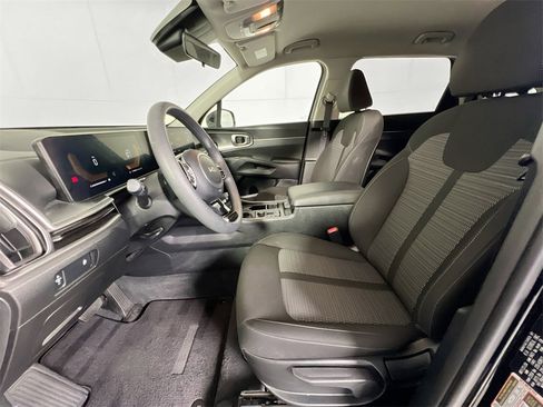 Certified 2024 Kia Sorento LX image 20