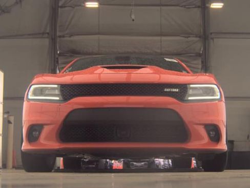 Used 2018 Dodge Charger R/T image 3