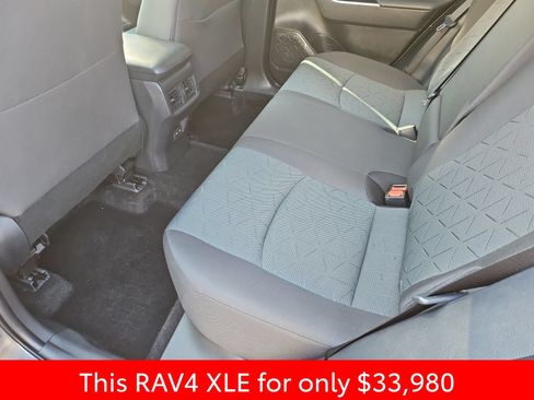 Used 2025 Toyota RAV4 XLE FWD image 33