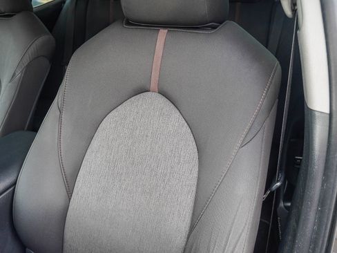 Used 2019 Toyota Camry LE w/ Carpet Mat Package FWD image 23