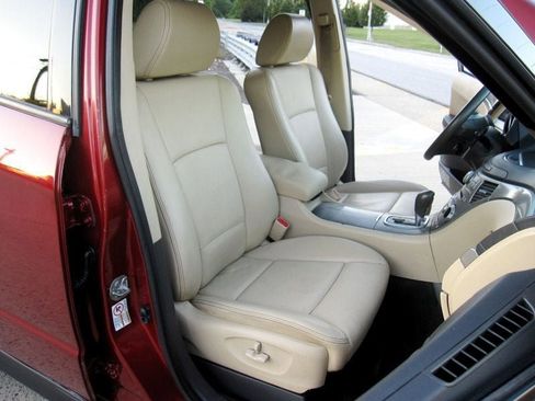 Used 2010 Subaru Tribeca Limited image 22