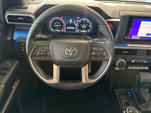Used 2025 Toyota 4Runner TRD Off-Road image 20