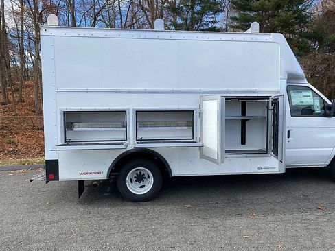 New 2026 Ford E-350 and Econoline 350 Super Duty w/ Power Equipment Group image 11