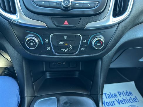 Used 2020 Chevrolet Equinox LT FWD image 14