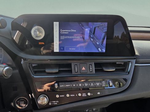 Certified 2024 Lexus ES 350 w/ Premium Package image 16