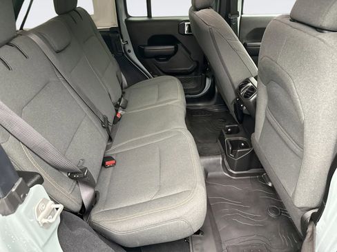 Used 2024 Jeep Wrangler Unlimited Sport image 17