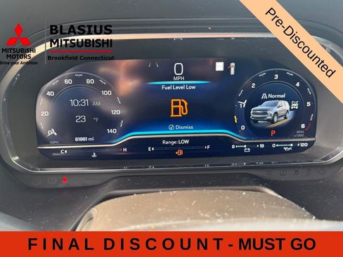 Used 2023 Chevrolet Tahoe Z71 w/ Luxury Package AWD/4WD image 25