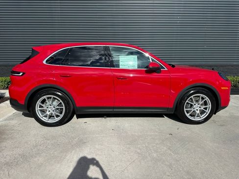 Certified 2026 Porsche Cayenne AWD/4WD image 10